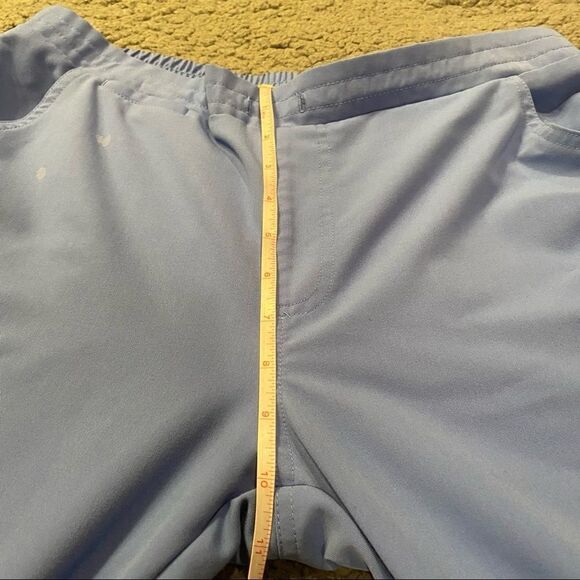 FIGS Scrub Bottoms Size Medium - Picture 6 of 11